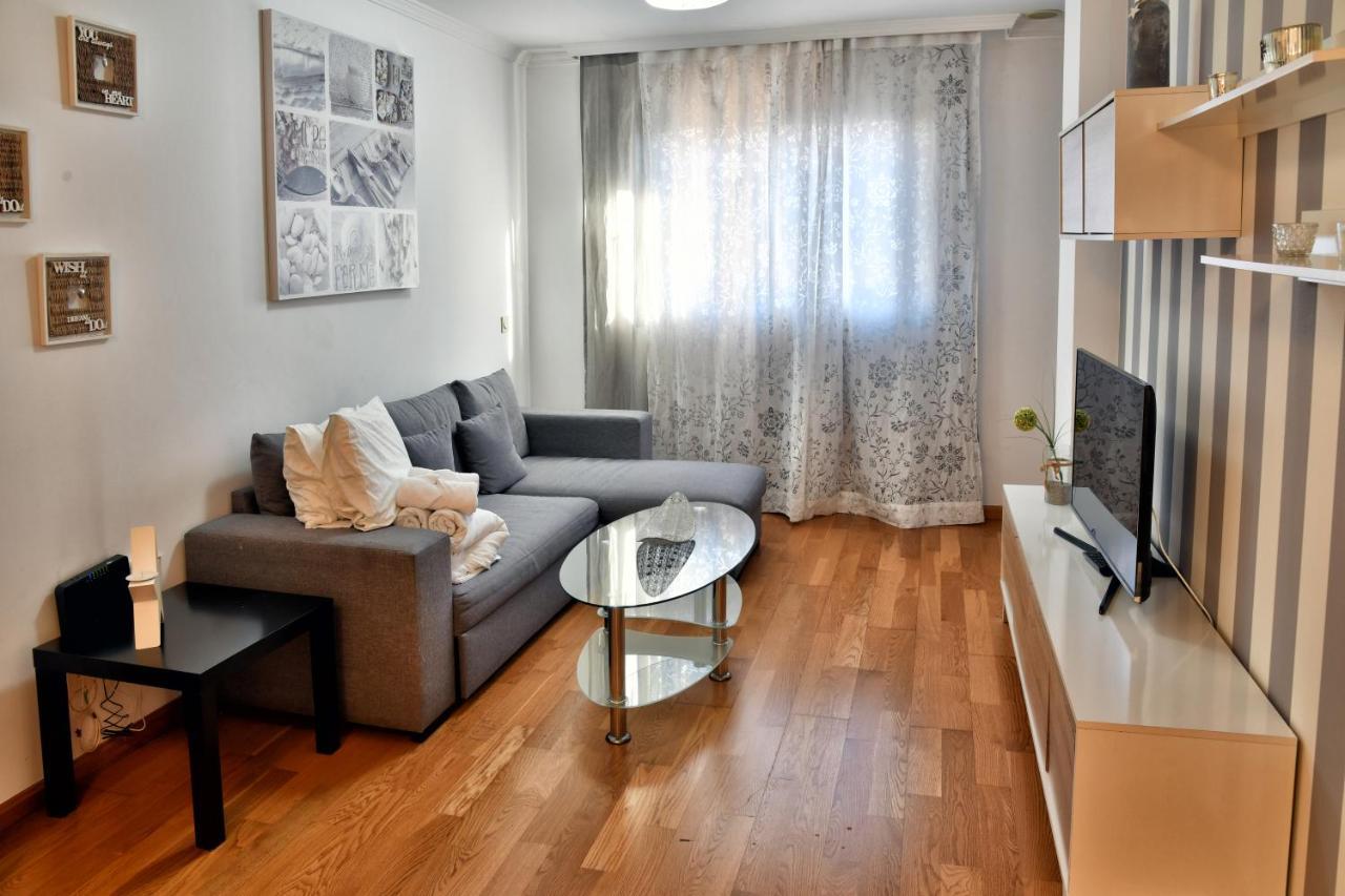 Apartamentos La Estación Málaga Exterior foto