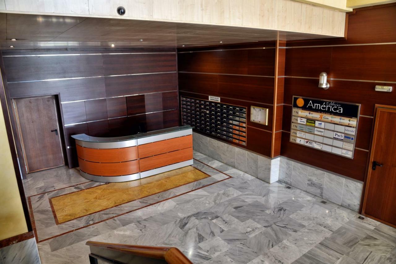 Apartamentos La Estación Málaga Exterior foto